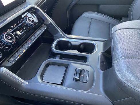 Used 2024 GMC Sierra 2500 Denali w/ Denali Reserve Package image 31