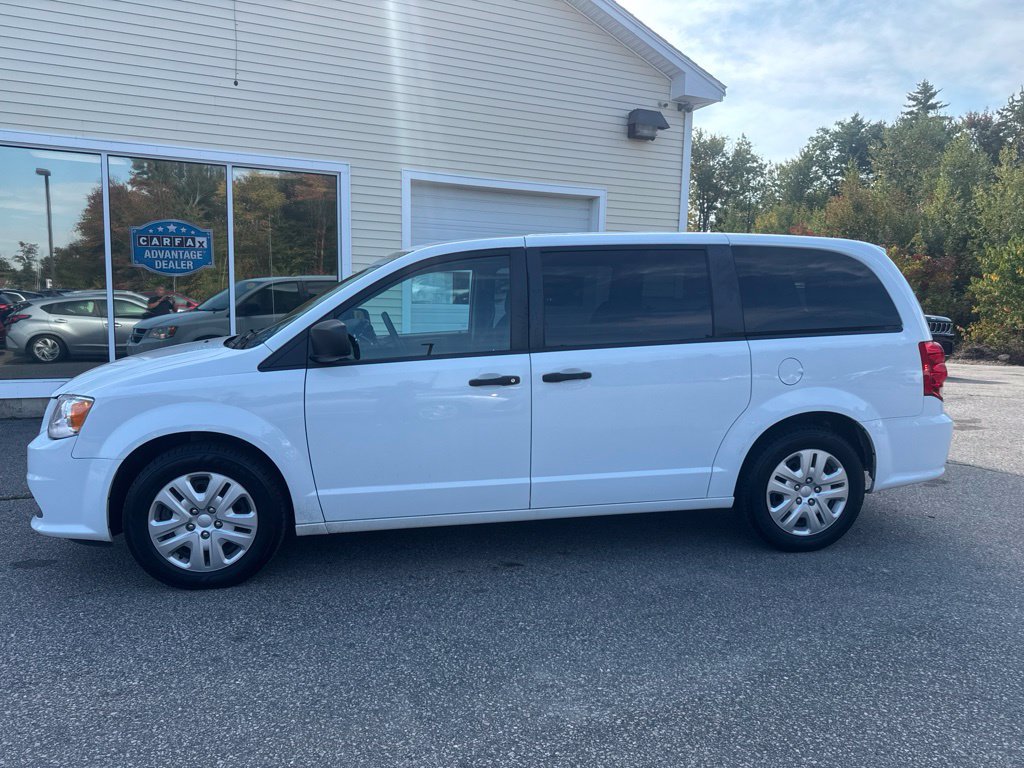 Used 2019 Dodge Grand Caravan SE w/ UConnect Hands-Free Group FWD image 2