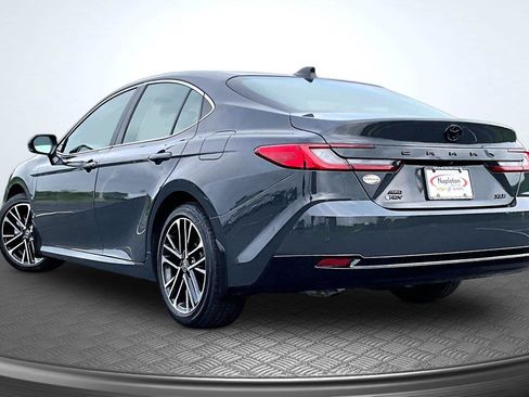 Used 2026 Toyota Camry XLE AWD/4WD image 14