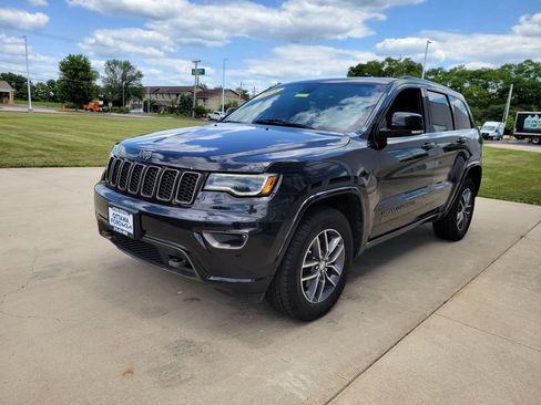 Used 2016 Jeep Grand Cherokee Limited 75th Anniversary AWD/4WD image 2