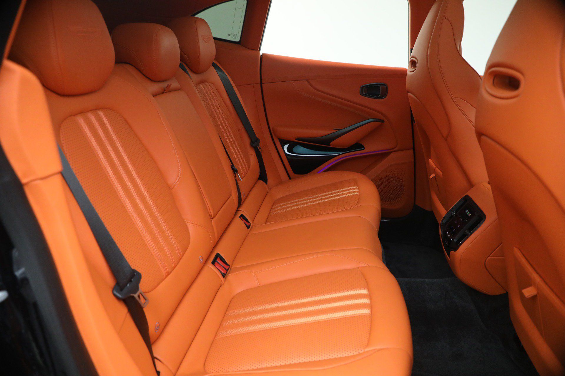 Used 2025 Aston Martin DBX 707 AWD/4WD image 25