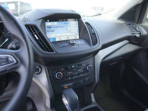 Used 2019 Ford Escape SE image 25