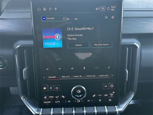 Used 2025 GMC Acadia AT4 w/ LPO, All-Weather Package image 13