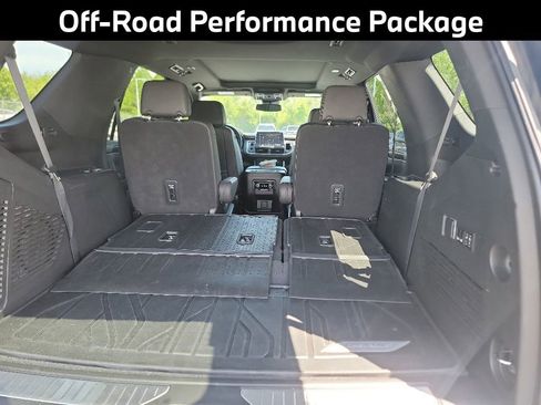 Used 2023 Chevrolet Tahoe Z71 w/ Z71 Off-Road Package AWD/4WD image 7