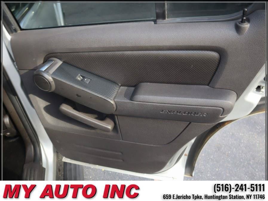 Used 2010 Ford Explorer XLT AWD/4WD image 29