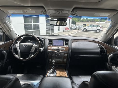 Used 2017 INFINITI QX80 4WD w/ Driver Assistance Package image 37
