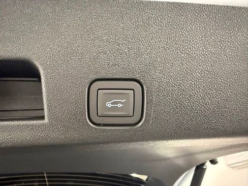 New 2026 Chevrolet Traverse High Country w/ LPO, Floor Liner Package image 9