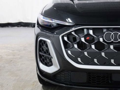 Certified 2025 Audi SQ5 Premium Plus w/ Premium Plus Package image 15