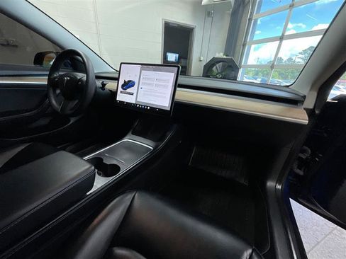 Used 2021 Tesla Model 3 Standard Range RWD image 28