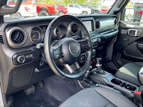 Used 2022 Jeep Wrangler Unlimited Sport image 19