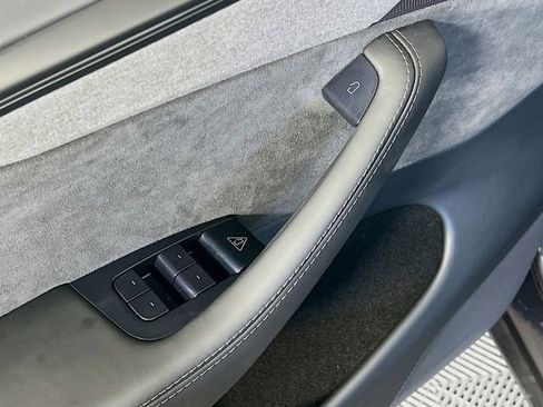 Used 2026 Tesla Model Y Long Range image 12