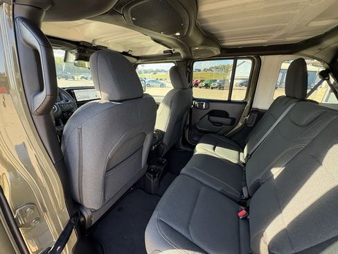 Used 2025 Jeep Wrangler Sport image 26