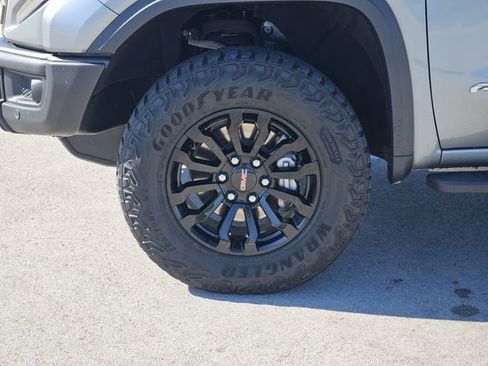 Used 2023 GMC Sierra 1500 AT4X AWD/4WD image 13