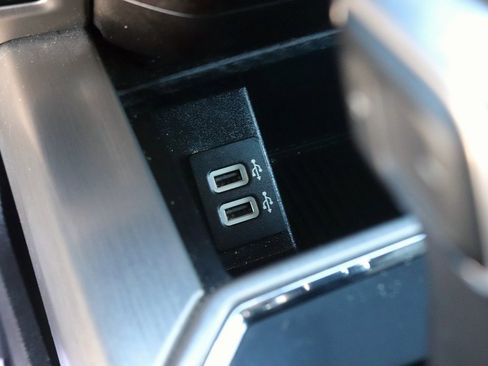 Used 2020 Ford F150 Platinum w/ Equipment Group 701A Luxury image 25