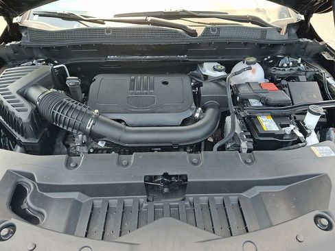 Used 2025 Chevrolet Blazer LT FWD image 29