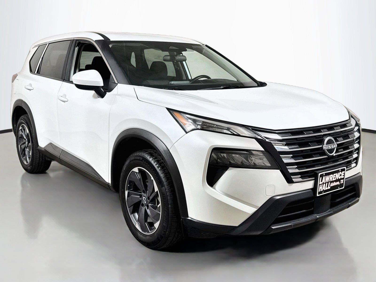 Used 2025 Nissan Rogue SV FWD image 3