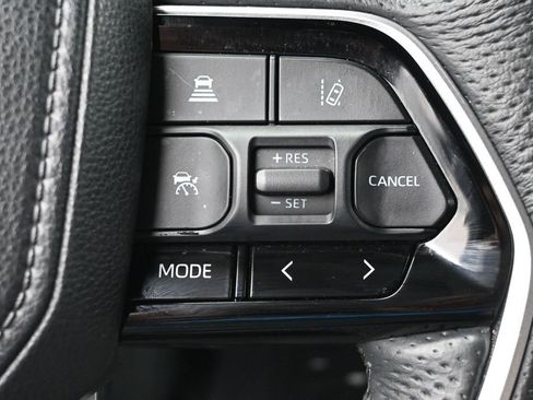 Certified 2023 Toyota Sequoia Platinum AWD/4WD image 18