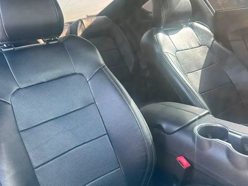Used 2022 Ford Mustang GT Premium RWD image 13