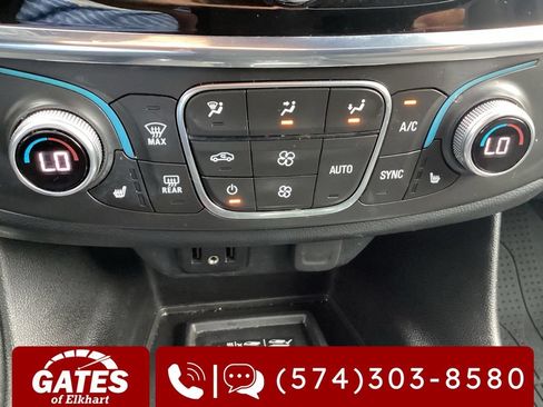 Used 2023 Chevrolet Traverse LT FWD image 21