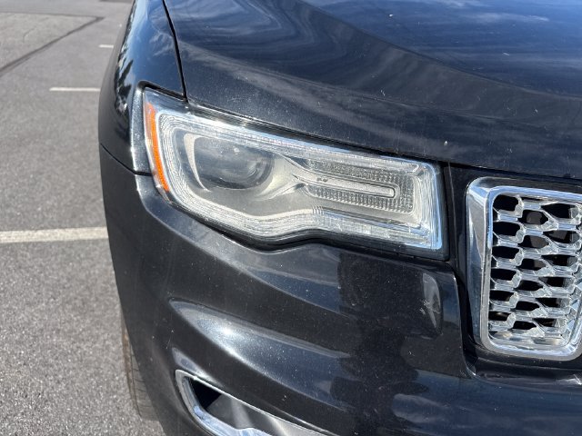 Used 2018 Jeep Grand Cherokee Overland AWD/4WD image 12