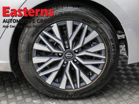 Used 2023 Nissan Altima 2.5 SV image 8