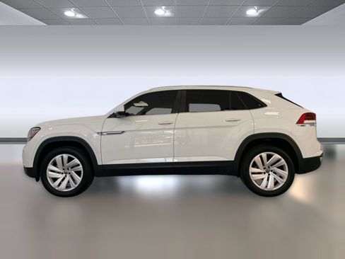Used 2023 Volkswagen Atlas Cross Sport SE FWD image 2
