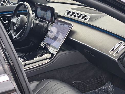 Used 2022 Mercedes-Benz S 500 4MATIC image 16