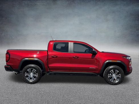 Used 2024 GMC Canyon AT4 AWD/4WD image 2