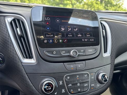 Used 2023 Chevrolet Malibu LT image 19