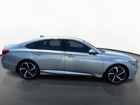 Used 2019 Honda Accord Sport image 2