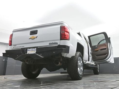 Used 2019 Chevrolet Silverado 2500 High Country w/ Duramax Plus Package image 54