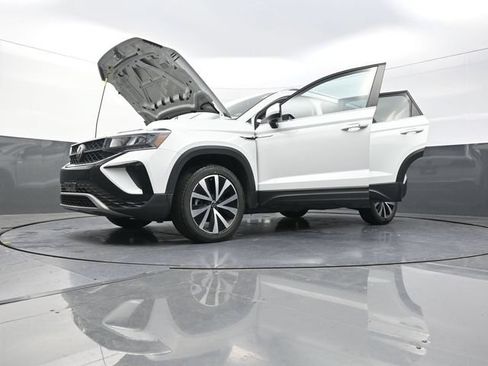Used 2022 Volkswagen Taos SE AWD/4WD image 41