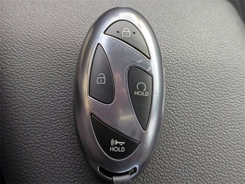 Used 2025 Hyundai Elantra SEL image 33