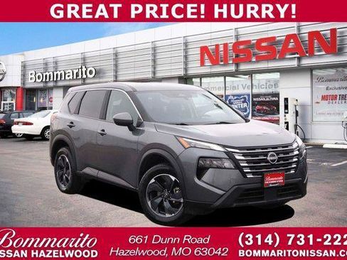 Used 2024 Nissan Rogue SV image 1