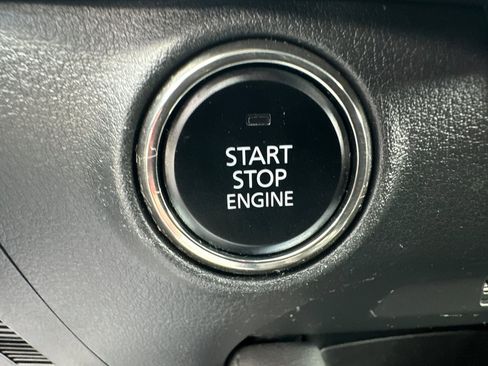 Used 2021 MAZDA MAZDA3 Hatchback w/Premium Plus Pkg image 21