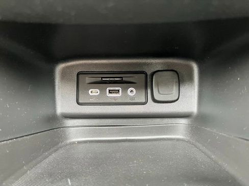 Used 2022 Chevrolet Equinox RS w/ Infotainment Package image 41