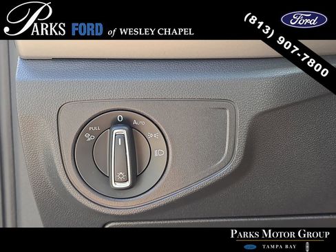 Used 2020 Volkswagen Atlas Cross Sport SE w/ Towing Package AWD/4WD image 27