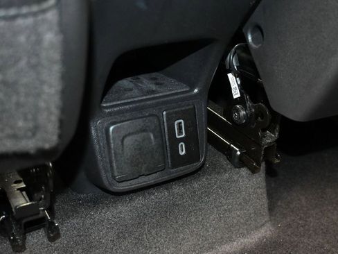 Used 2023 Chevrolet TrailBlazer ACTIV w/ Sun and Liftgate Package image 34