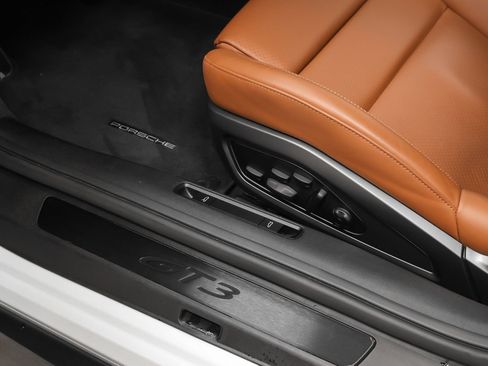Certified 2023 Porsche 911 GT3 RWD image 41