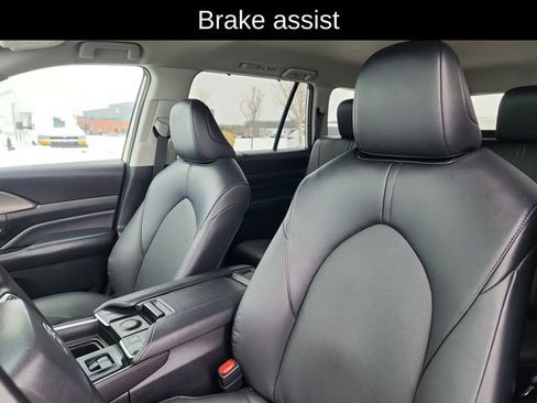 Used 2024 Toyota Grand Highlander XLE image 20