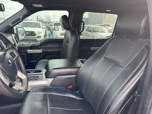 Used 2018 Ford F150 Lariat w/ Equipment Group 502A Luxury image 3