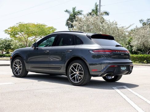 Used 2022 Porsche Macan AWD/4WD image 6