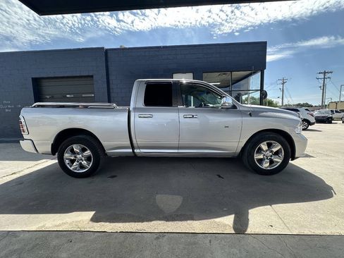 Used 2015 RAM 1500 Classic SLT RWD image 9