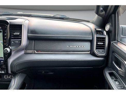 Used 2020 RAM 2500 Limited AWD/4WD image 46