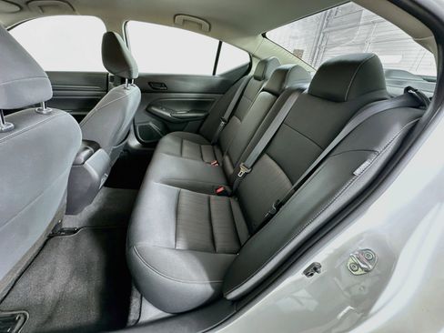 Used 2024 Nissan Altima 2.5 SV FWD image 28