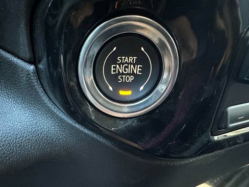 Used 2025 Chevrolet Silverado 2500 LT w/ Convenience Package image 32