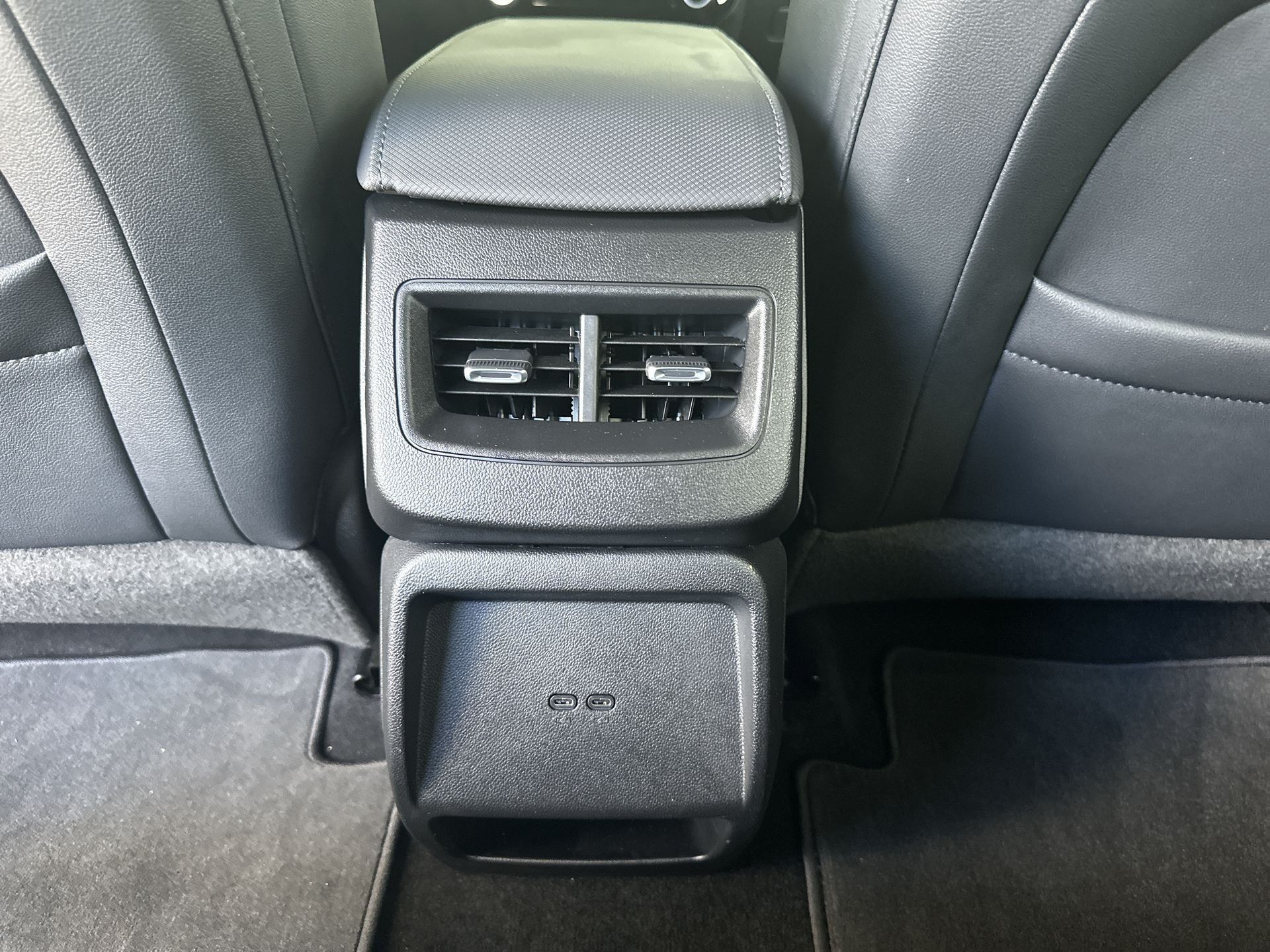 Certified 2024 Chevrolet Equinox EV RS FWD image 21