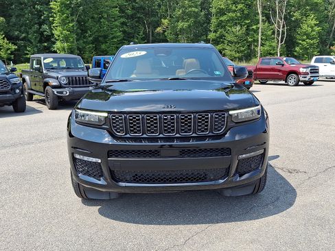 Used 2025 Jeep Grand Cherokee L Summit AWD/4WD image 2