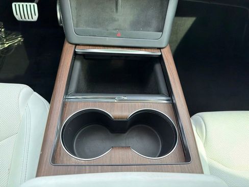 Used 2022 Tesla Model X AWD/4WD image 27