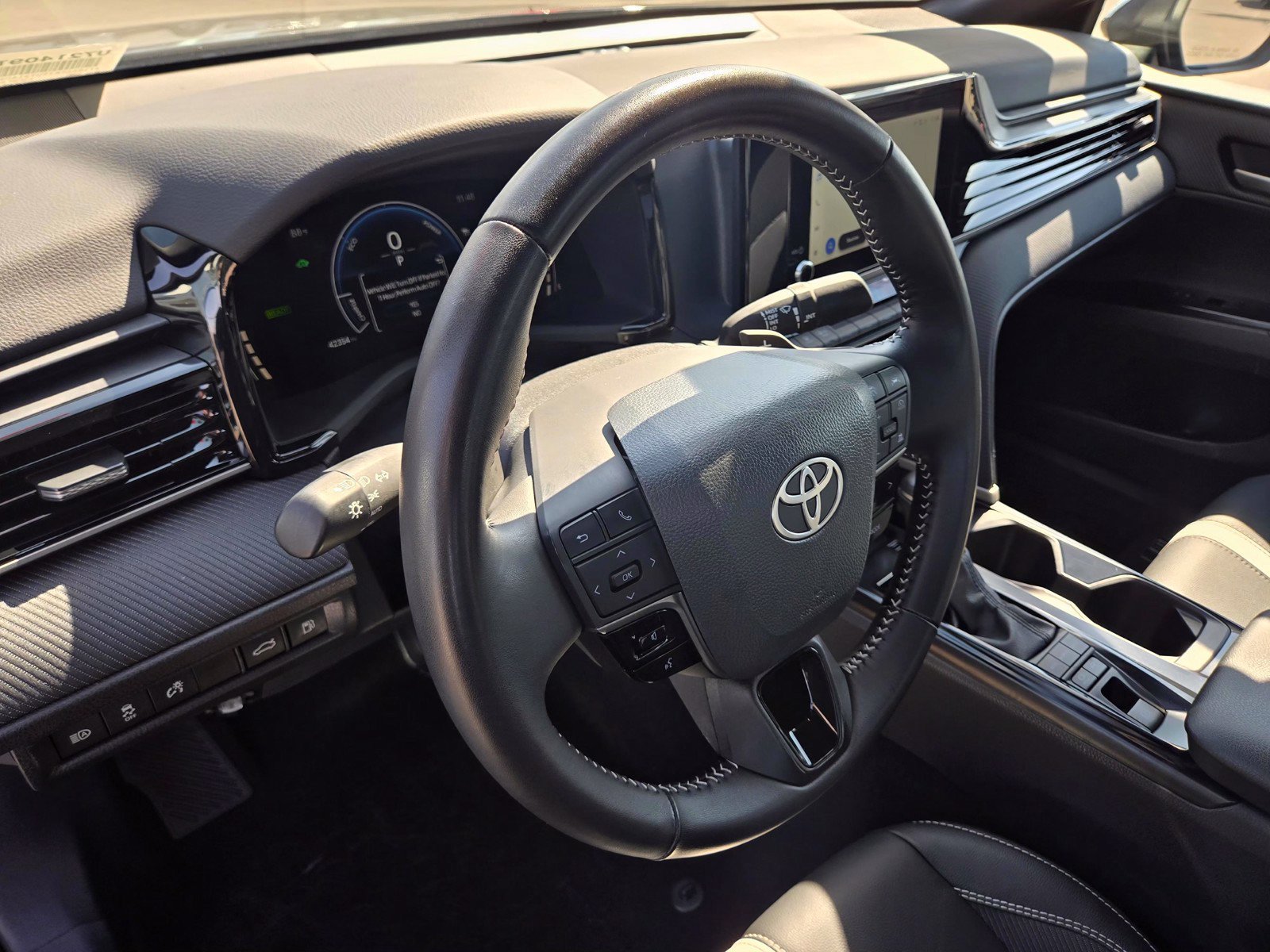 Used 2026 Toyota Camry SE FWD image 12